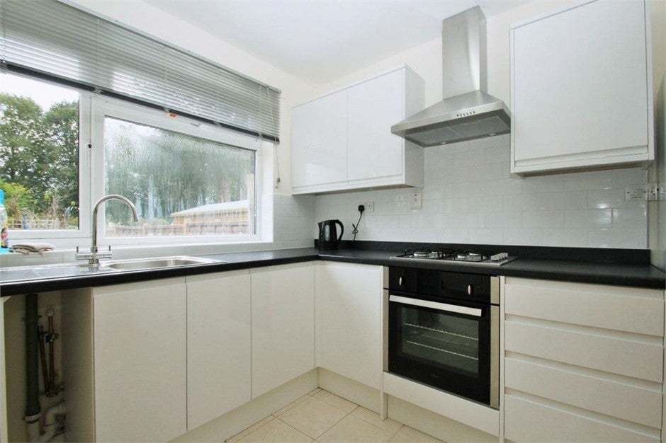 House Manor Waye in Greater London