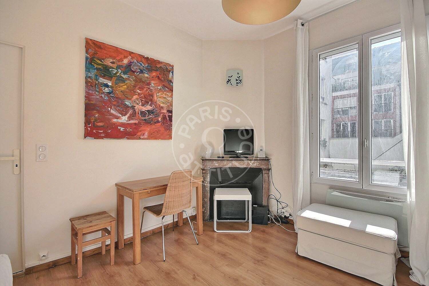 Appartement Rue de la Grange aux Belles à Paris