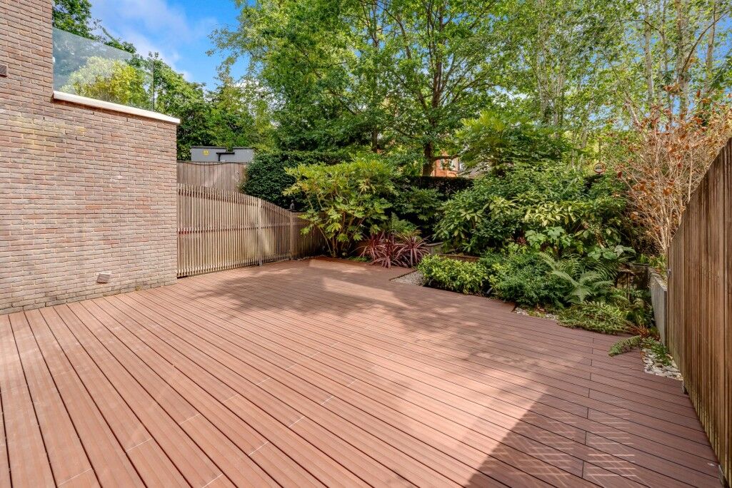 House Tercelet Terrace in Greater London