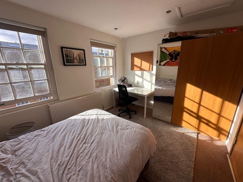 House Parfett Street in Greater London
