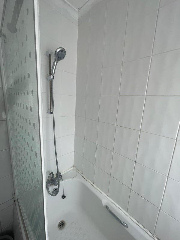 Room Tiverton Drive in Greater London