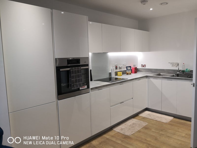 Room Cording Street in Greater London