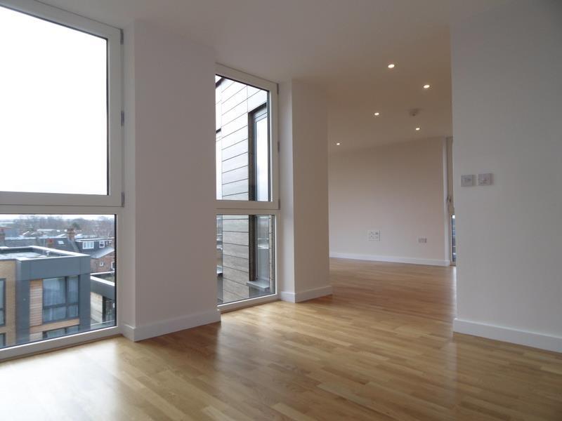 Flat Baltic Avenue in London