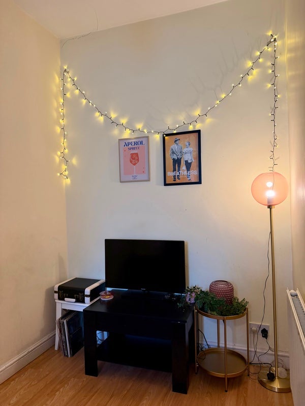 Room Finchley Road in Greater London