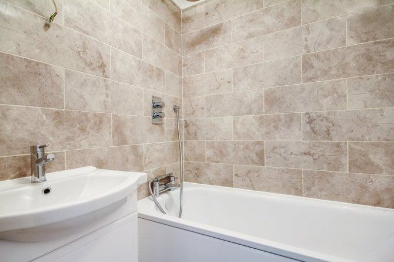 Flat Campden Hill Gardens in Greater London