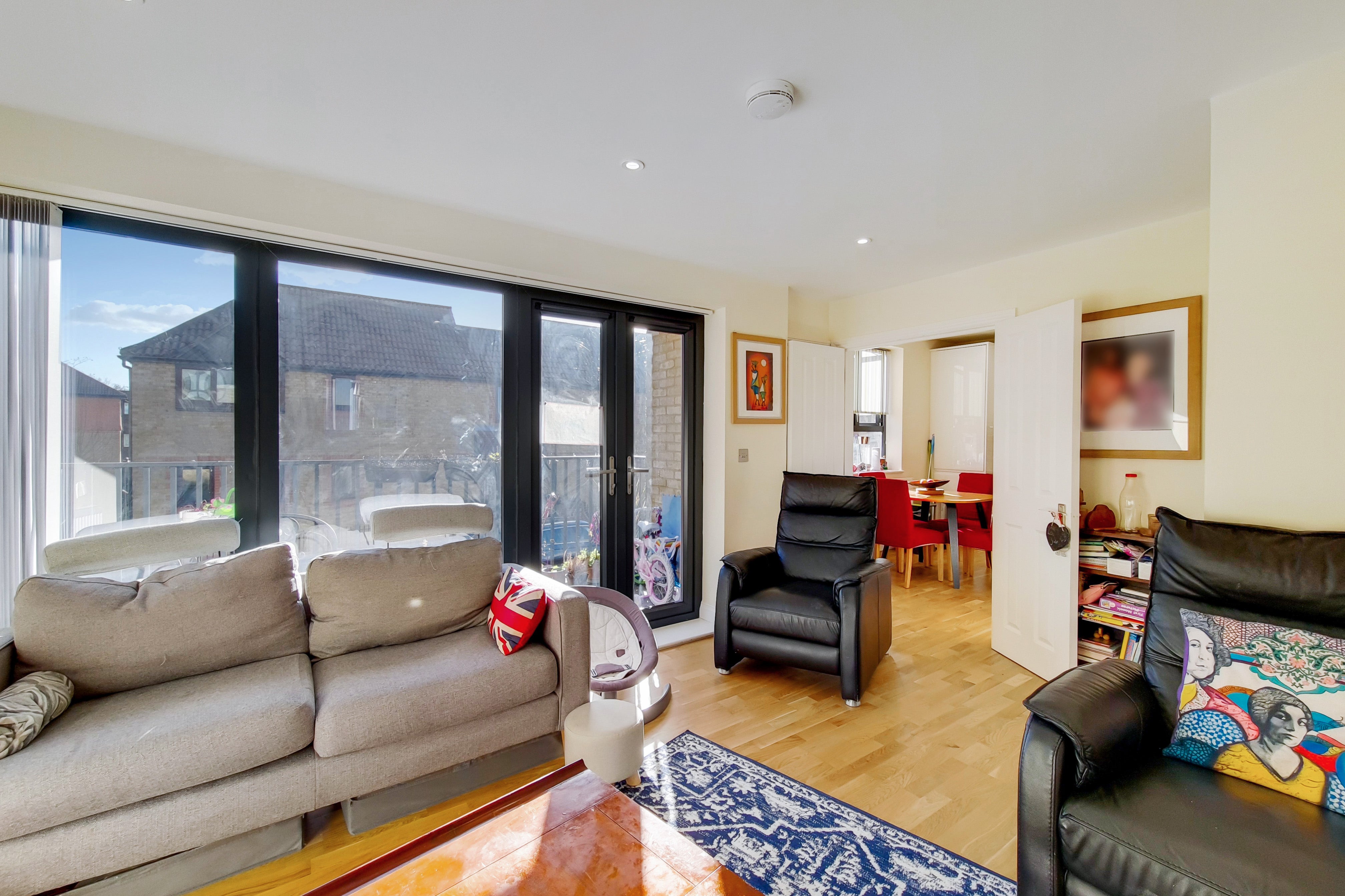 Flat Lind Road in Greater London