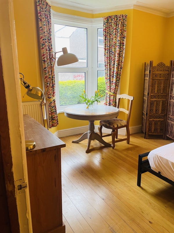Room Cooperation Road in Bristol