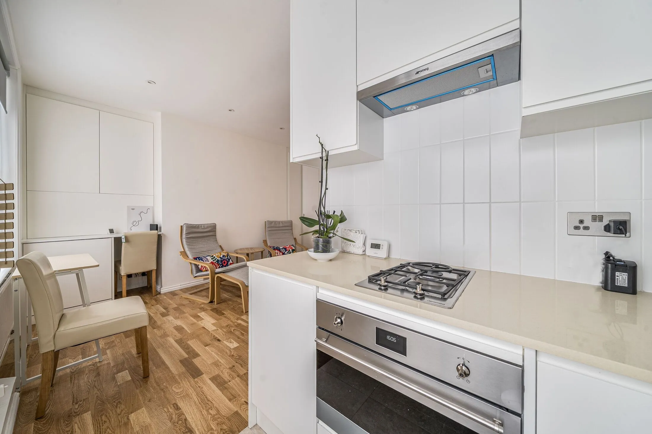 Flat Charlwood Street in City of Westminster