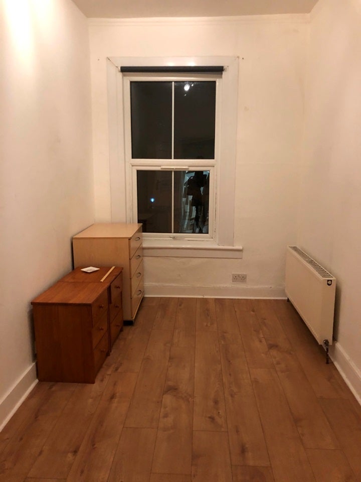 Flat Trinity Road in Greater London