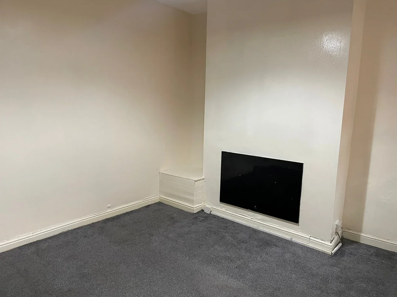 Flat Manchester Road in Tameside