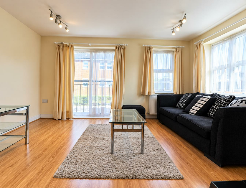 Flat Hardy Mews in Greater London