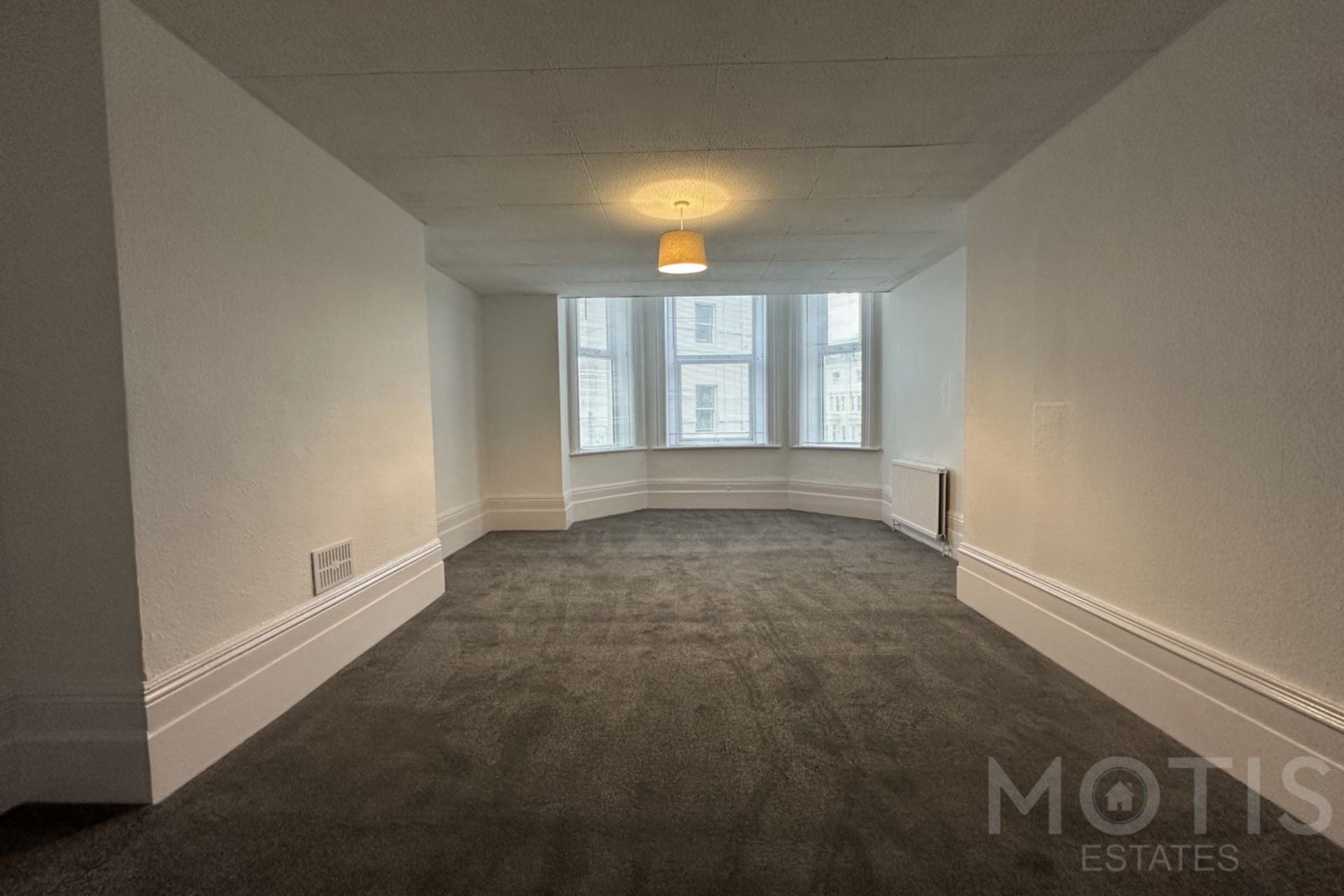 Flat Augusta Gardens in Folkestone and Hythe District
