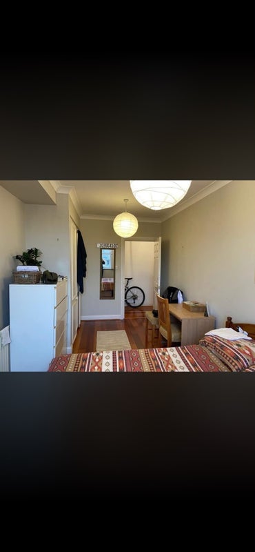 Flat Kennington Lane in Greater London