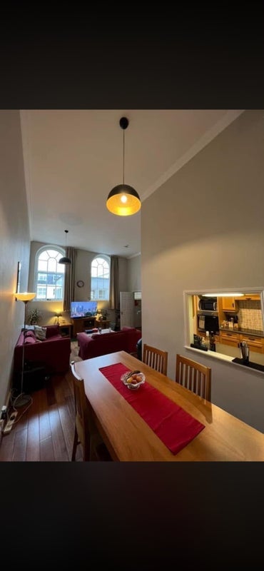 Flat Kennington Lane in Greater London