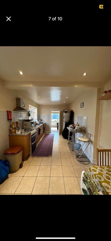 Room St Ann's Road in Greater London