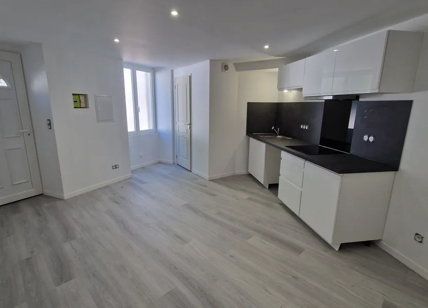 Room Rue Voltaire in Fontenay-Trésigny