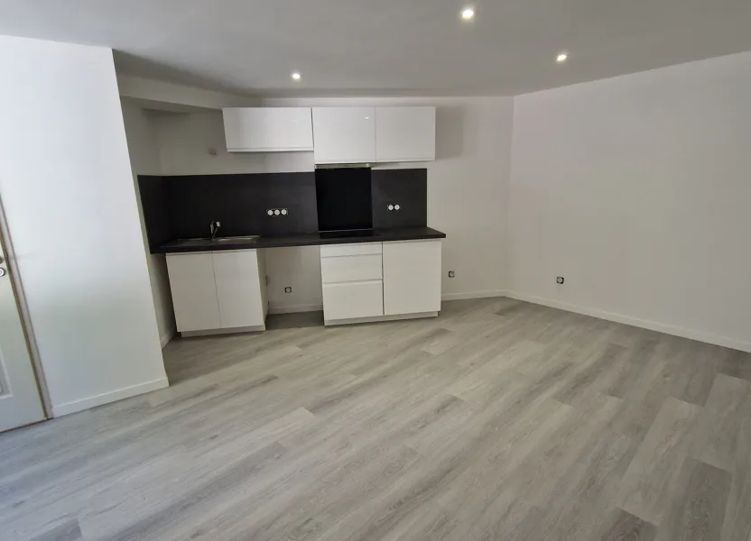 Room Rue Voltaire in Fontenay-Trésigny