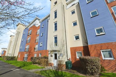 Flat Alexander Square in Eastleigh
