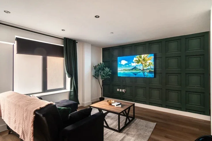Flat Talbot Road in Trafford