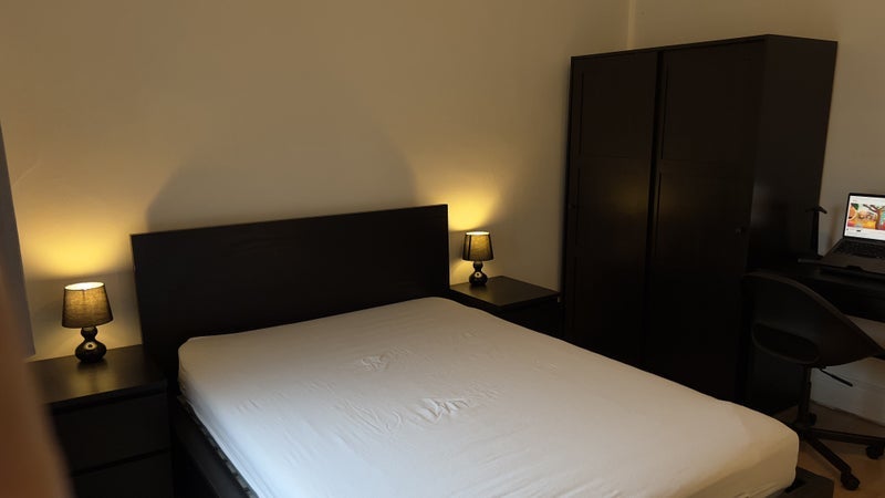 Room Chobham Road in Greater London