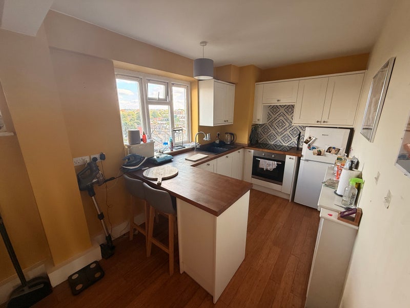 Room Deepdene Gardens in Greater London