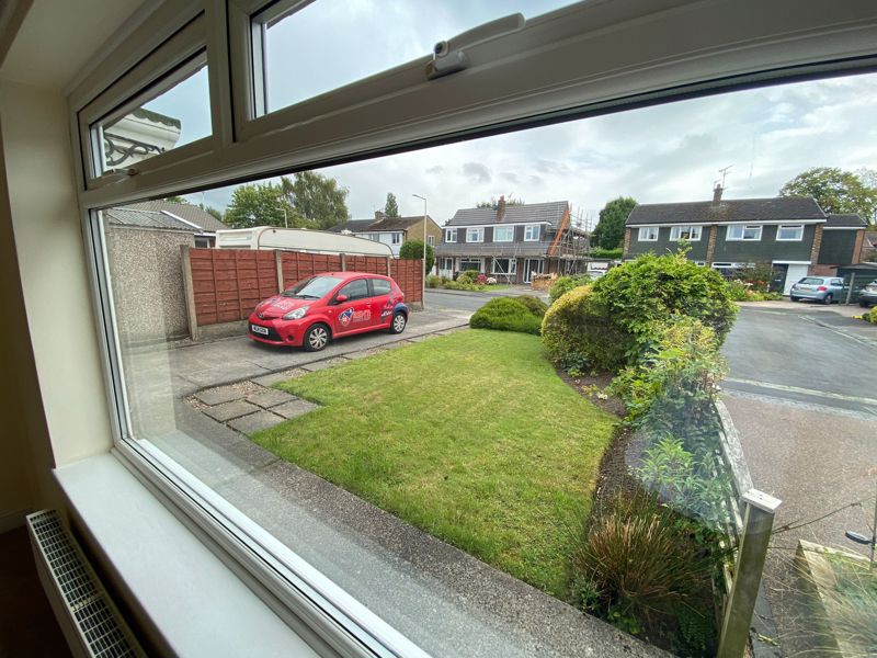 House Cleeve Way in Cheadle Hulme