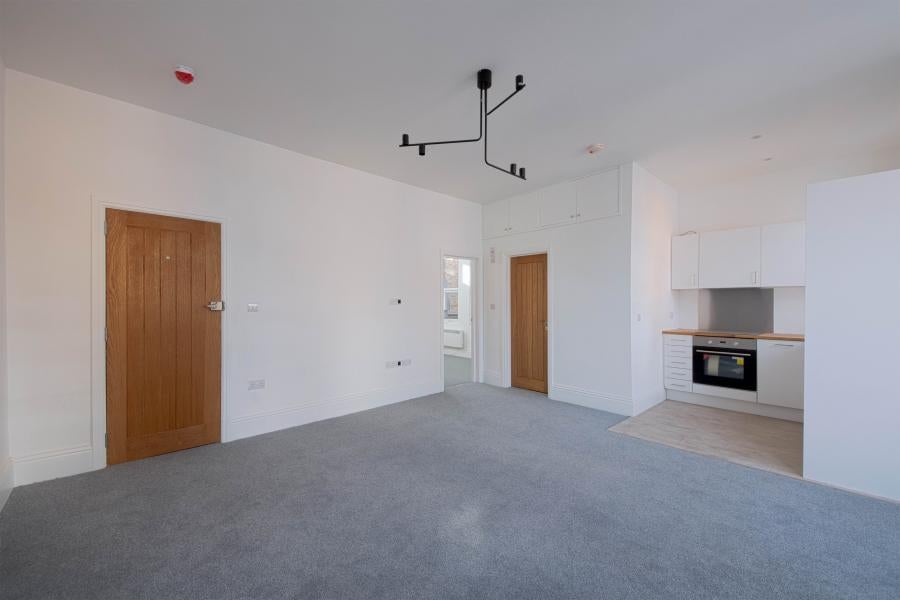 Flat Queen Street in Maidenhead