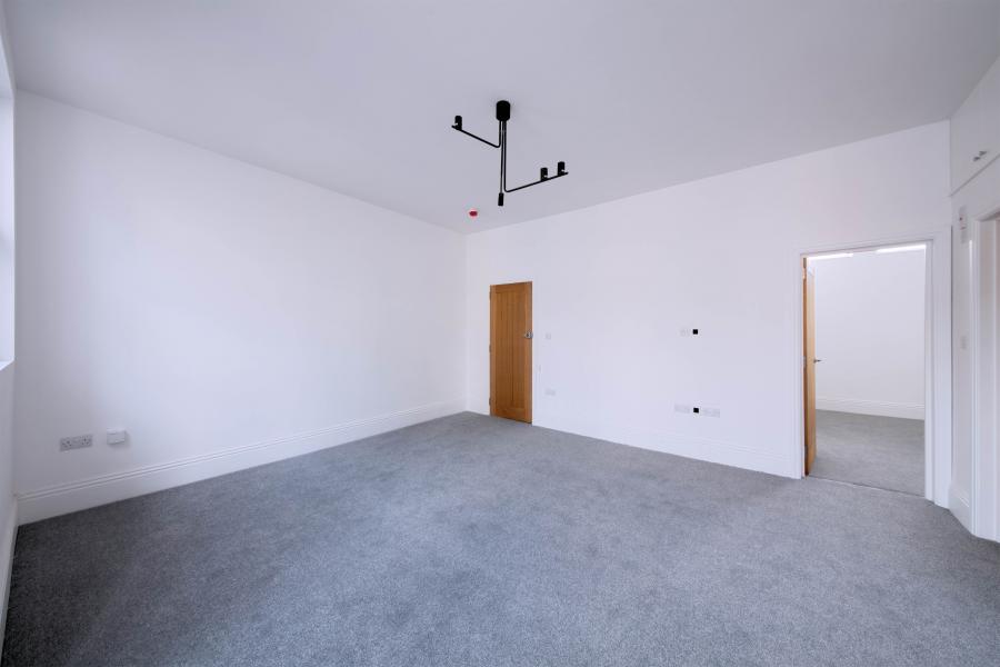 Flat Queen Street in Maidenhead