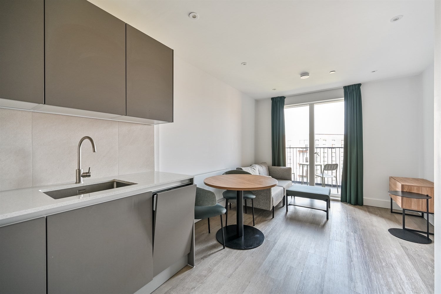 Flat Joseph Huntley Walk in Reading