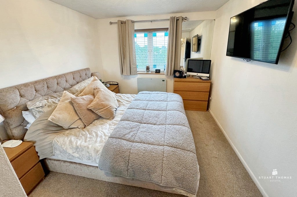 Flat Benfleet Road in Castle Point