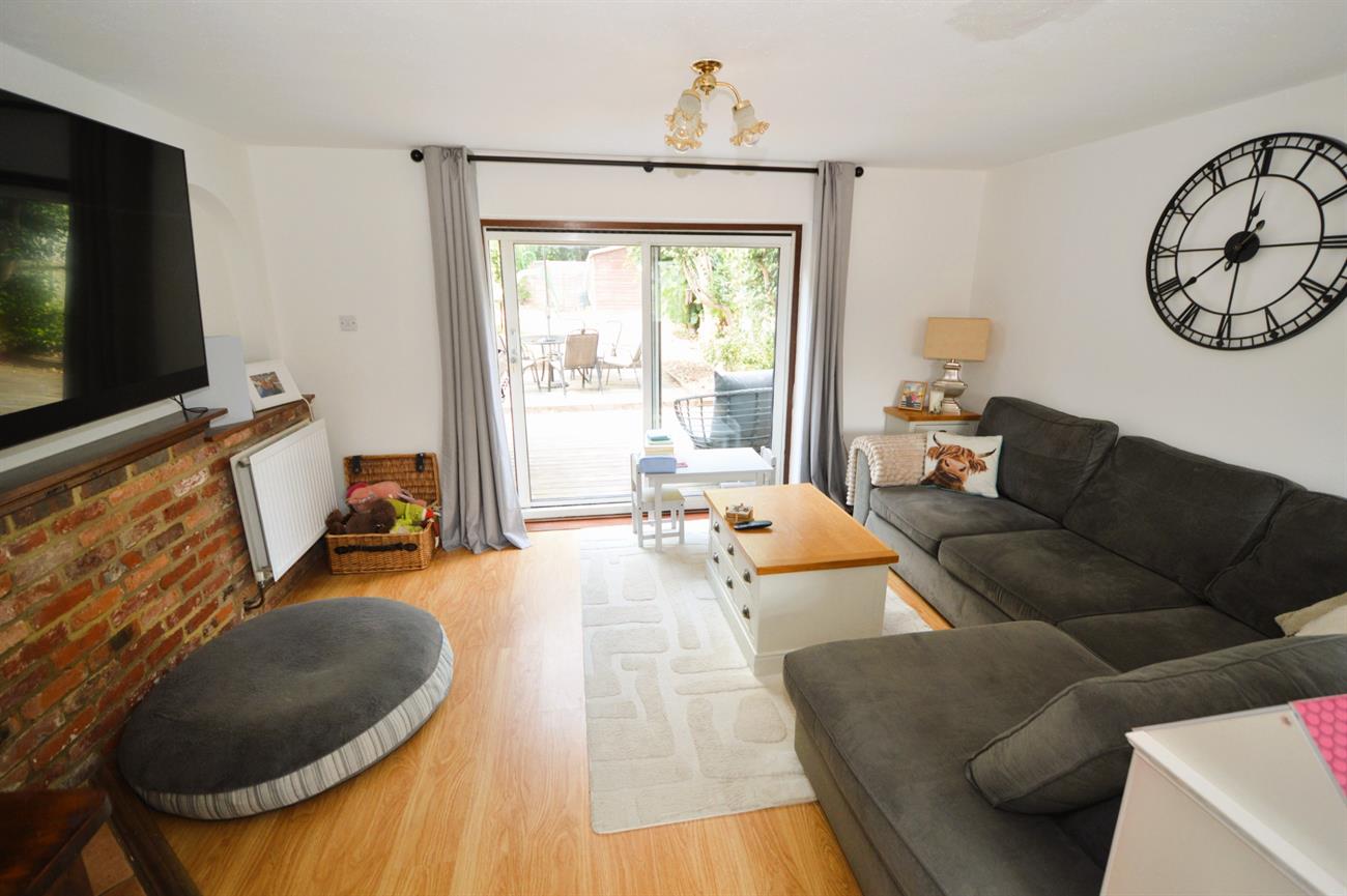 House Bagshot Green in Surrey Heath