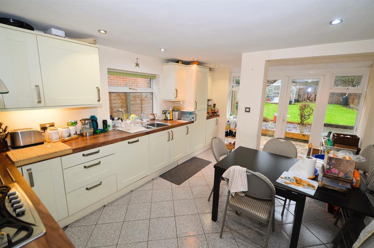 House Bagshot Green in Surrey Heath