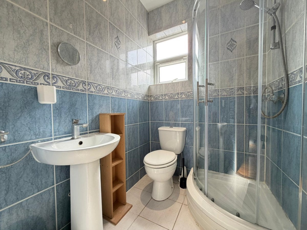 Flat Nibthwaite Road in Greater London