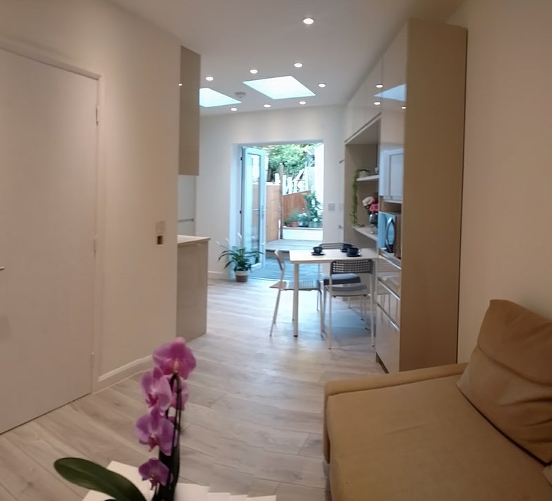 House Cedar Grove in Greater London
