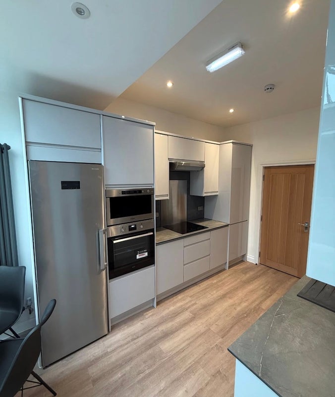 Room Parrin Lane in Salford