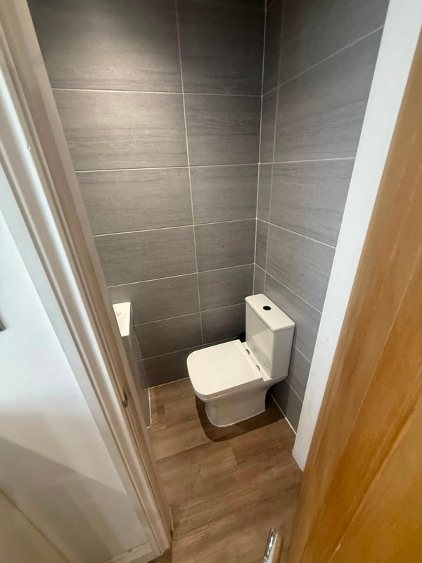 Room Parrin Lane in Salford