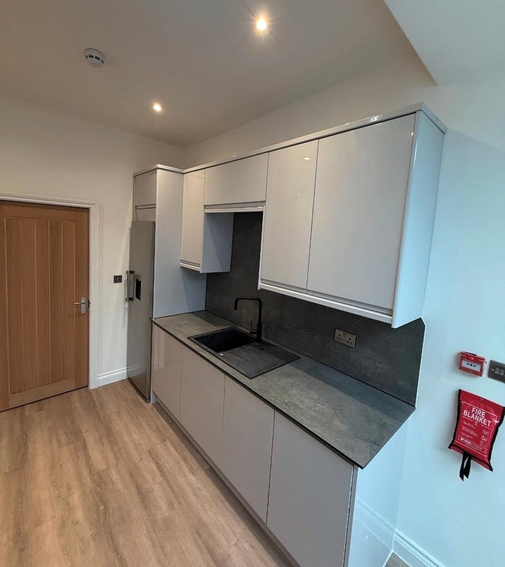 Room Parrin Lane in Salford