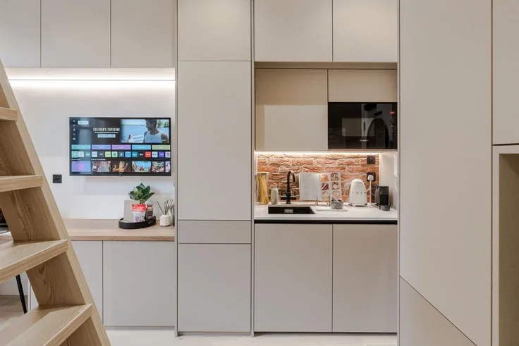 Flat Marloes Road in Greater London