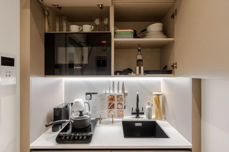 Flat Marloes Road in Greater London