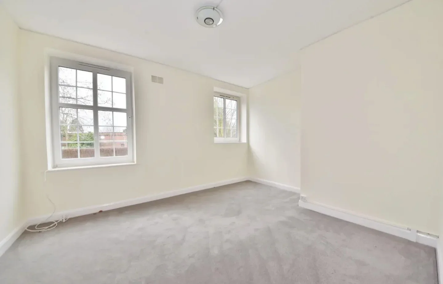 Flat Richmond Road in Greater London