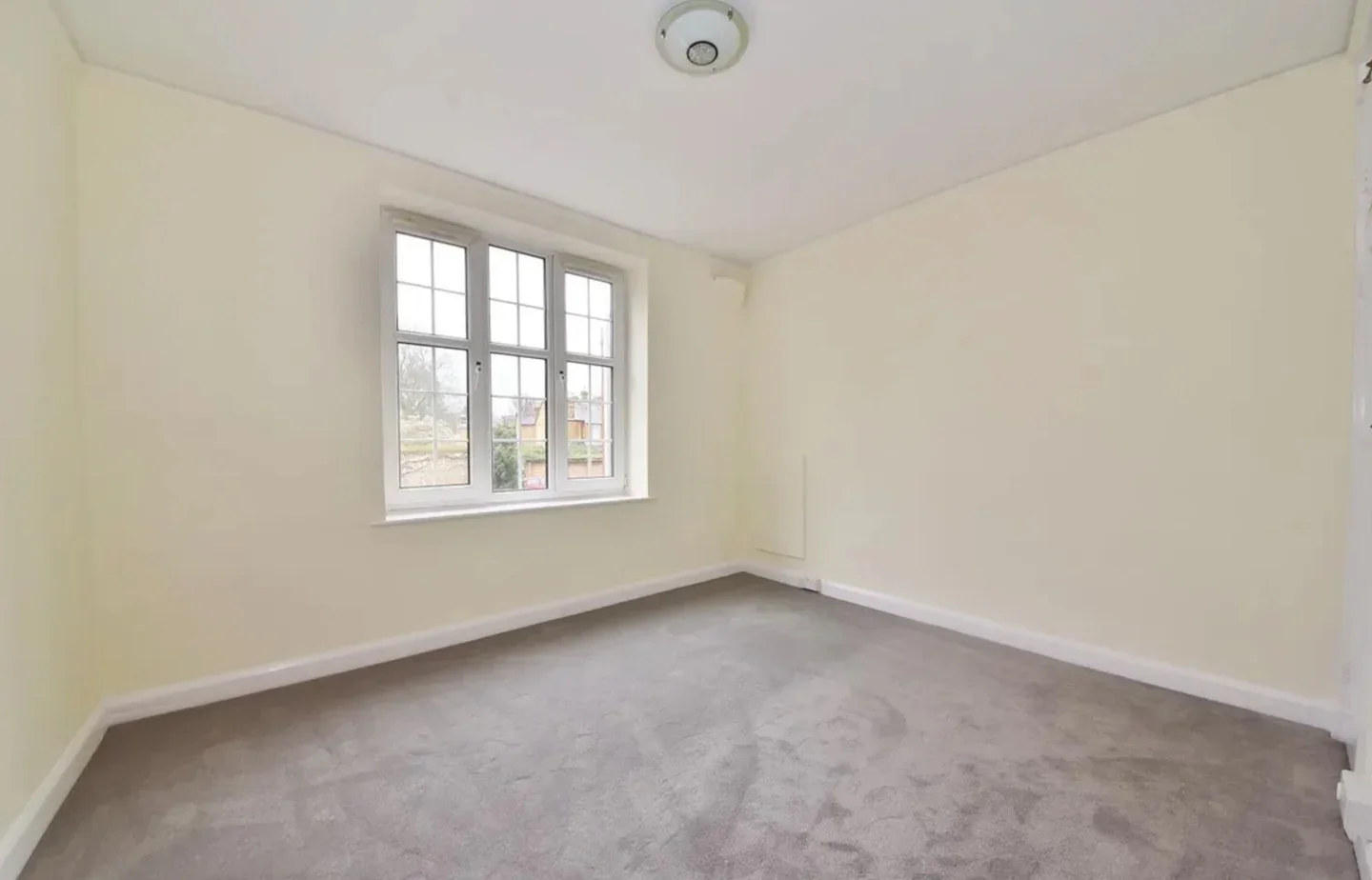 Flat Richmond Road in Greater London