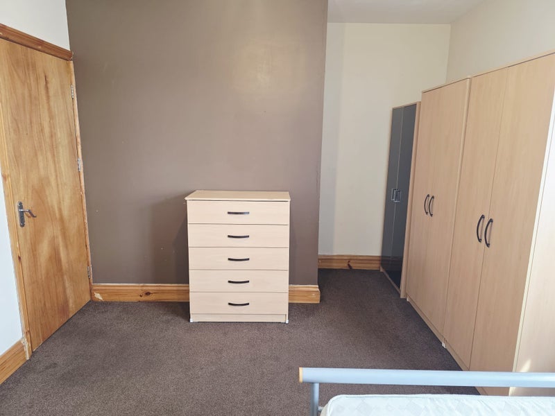Room Bankes Road in Birmingham