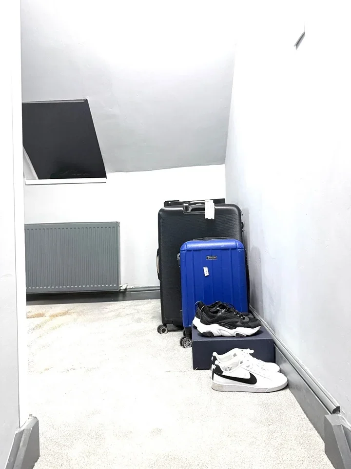 Room High Meadow Crescent in Greater London