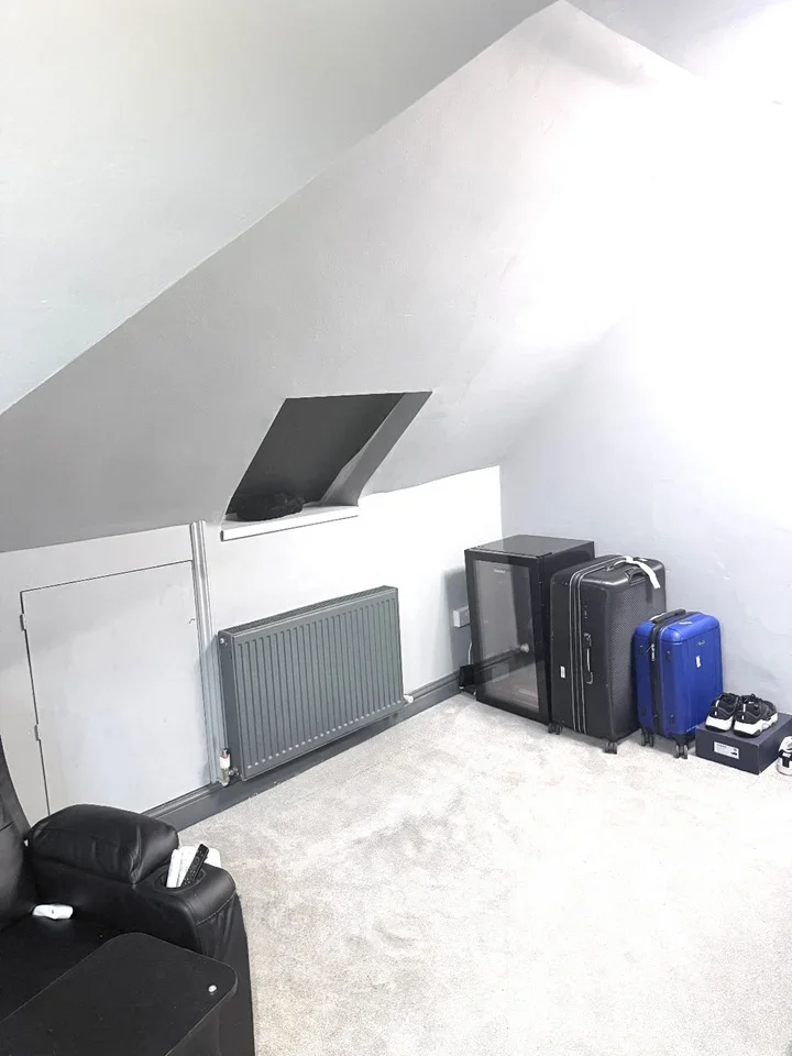Room High Meadow Crescent in Greater London