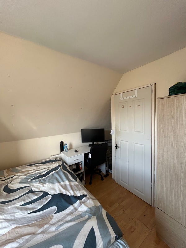 Room Lavender Hill in Greater London