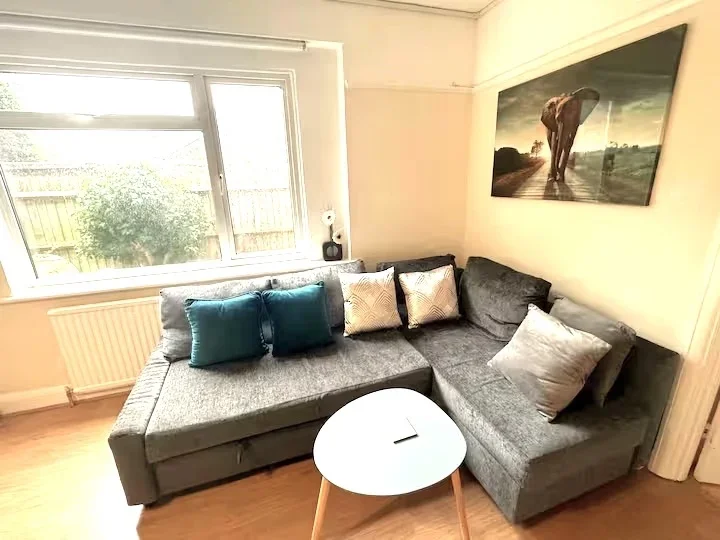 Flat Kenilworth Road in Borough of Spelthorne