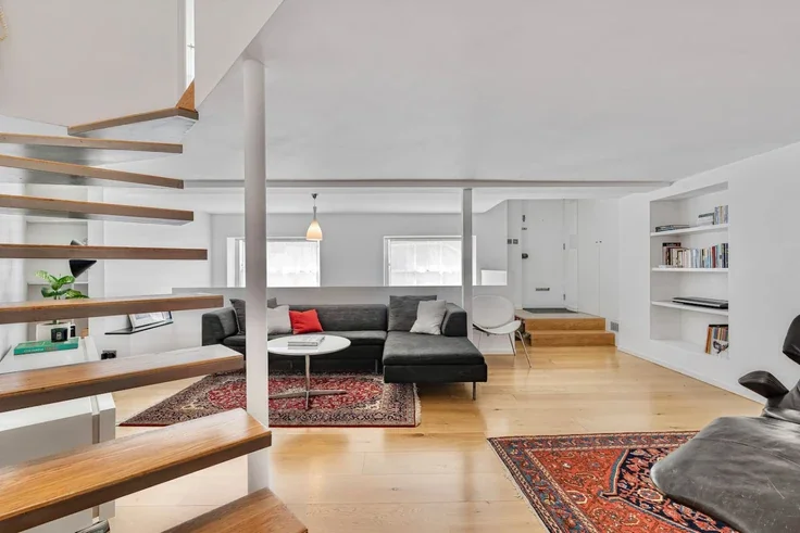 Flat Penzance Place in Greater London