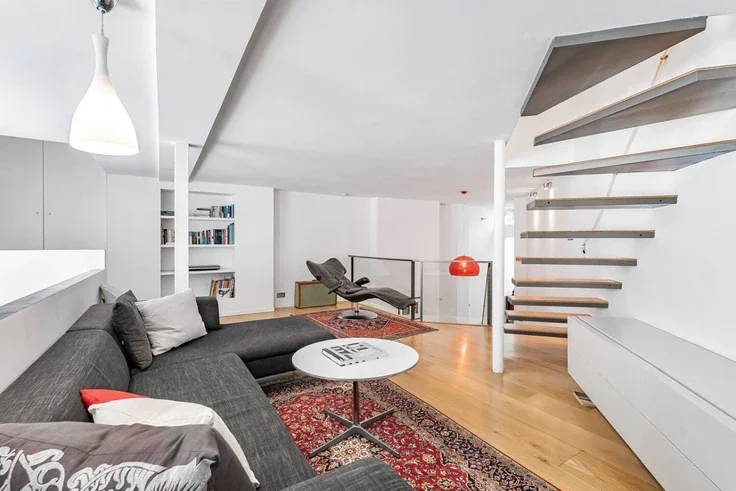 Flat Penzance Place in Greater London