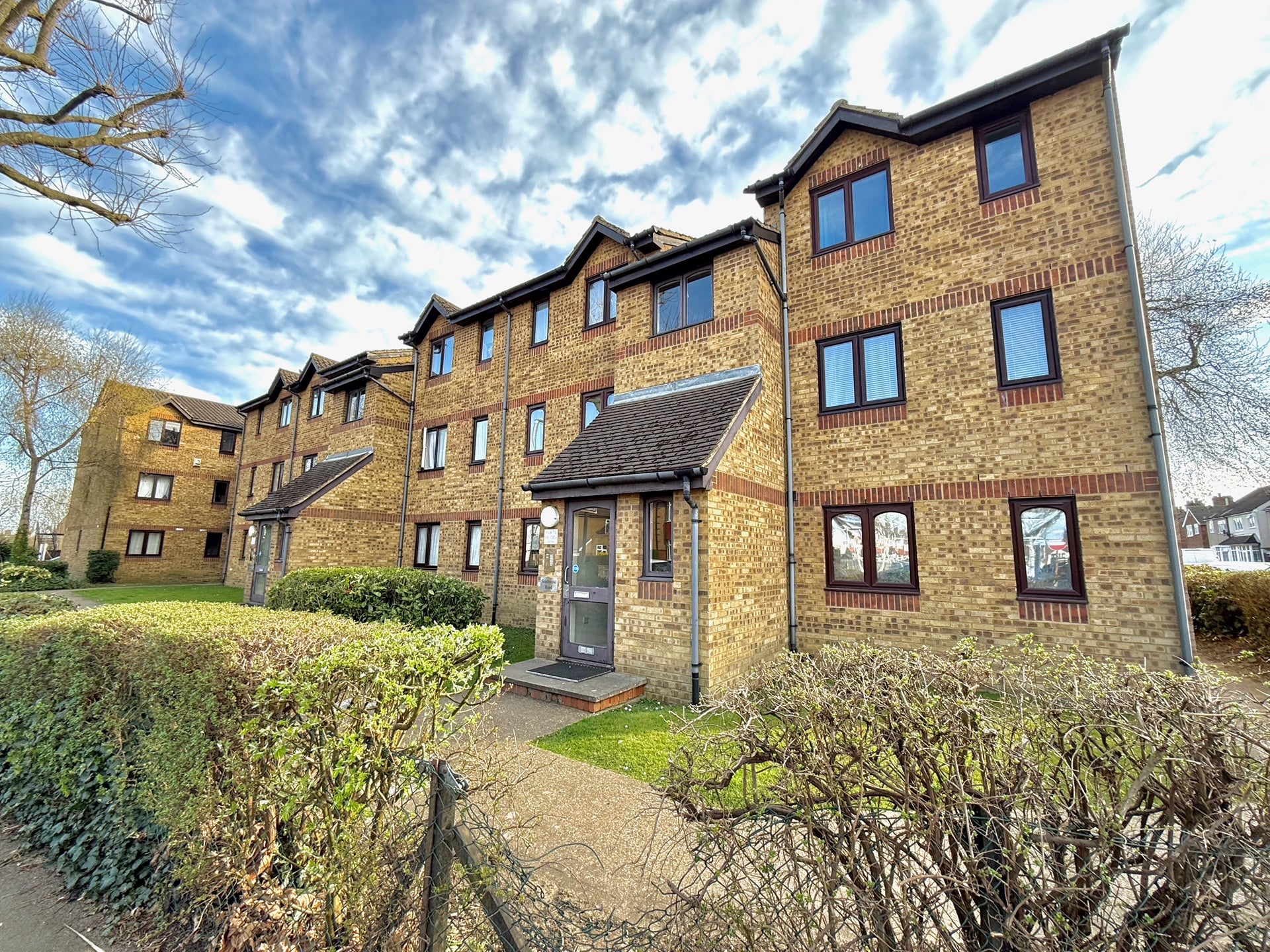 Flat Southwold Road in Watford