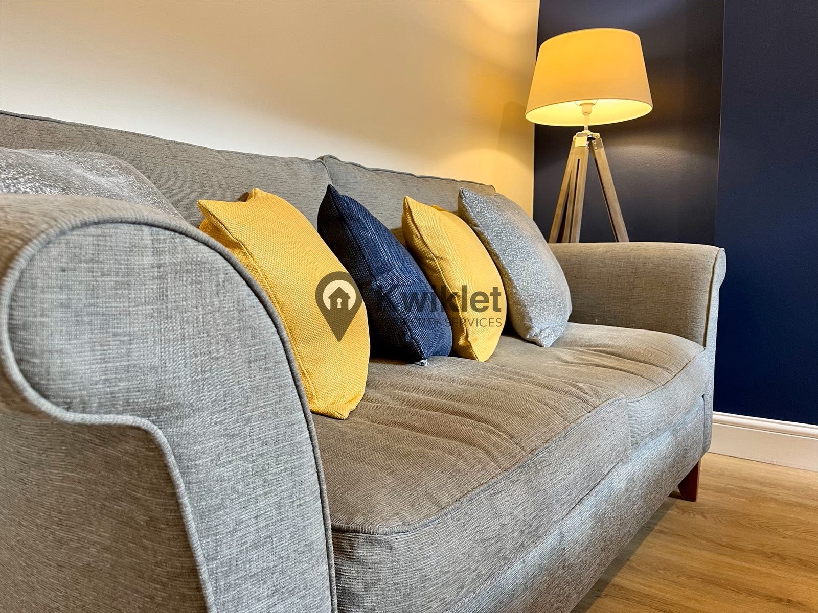 Flat Broadway in Pontypridd